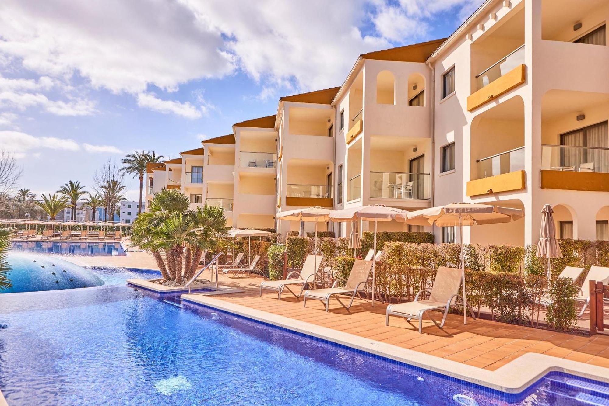 Апарт отель Zafiro Tropic Порто де Алькудиа Экстерьер фото