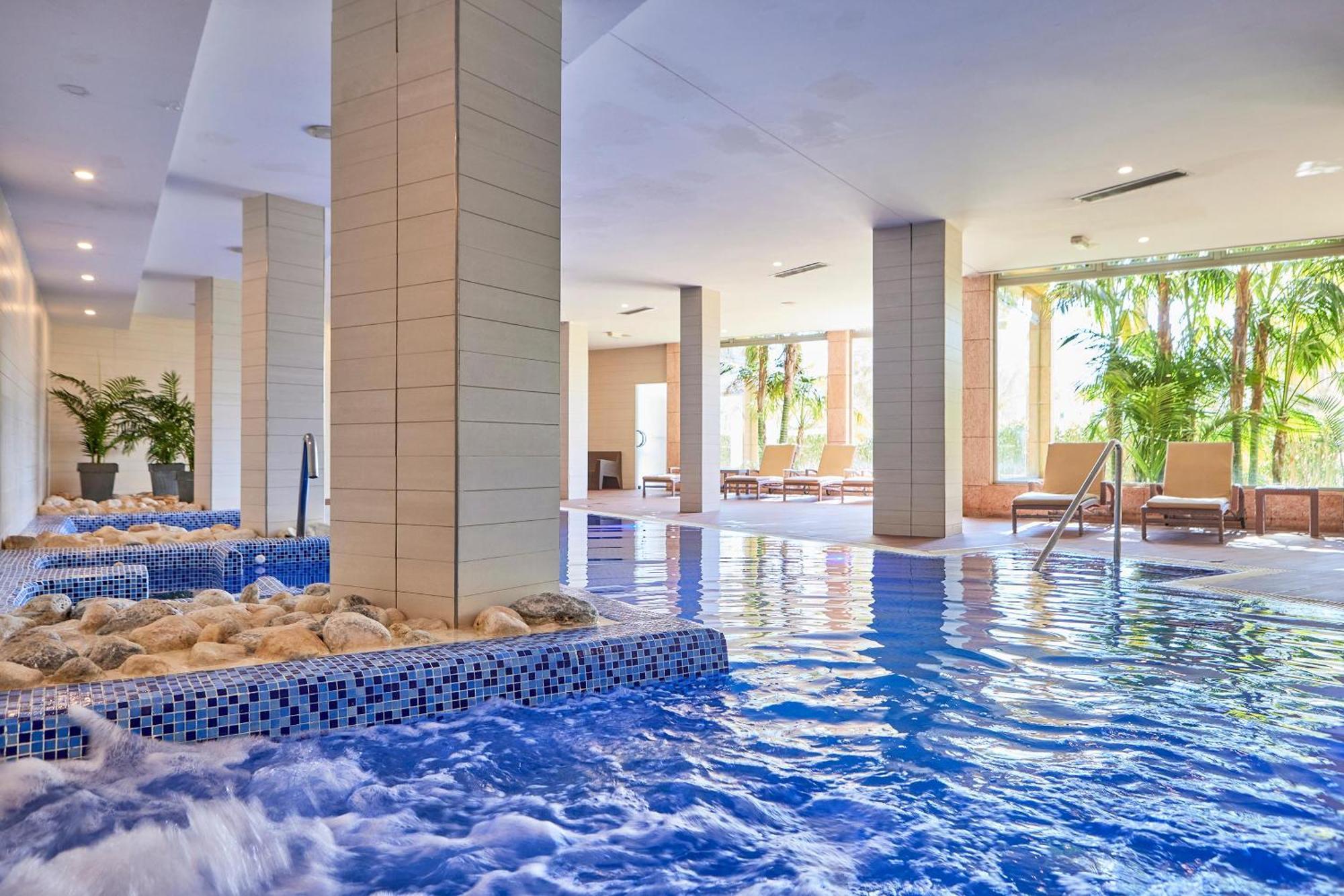 Апарт отель Zafiro Tropic Порто де Алькудиа Экстерьер фото