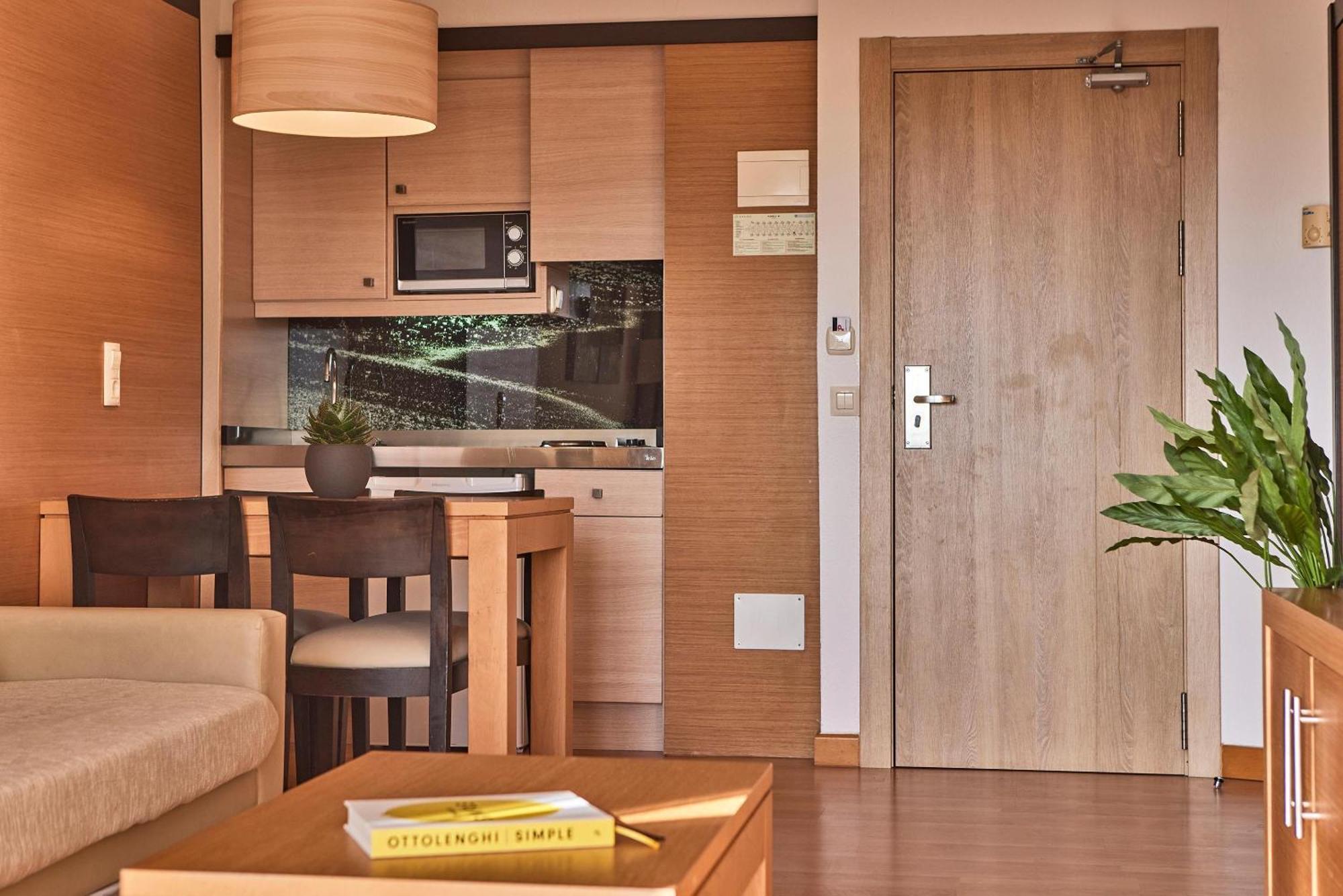 Апарт отель Zafiro Tropic Порто де Алькудиа Экстерьер фото