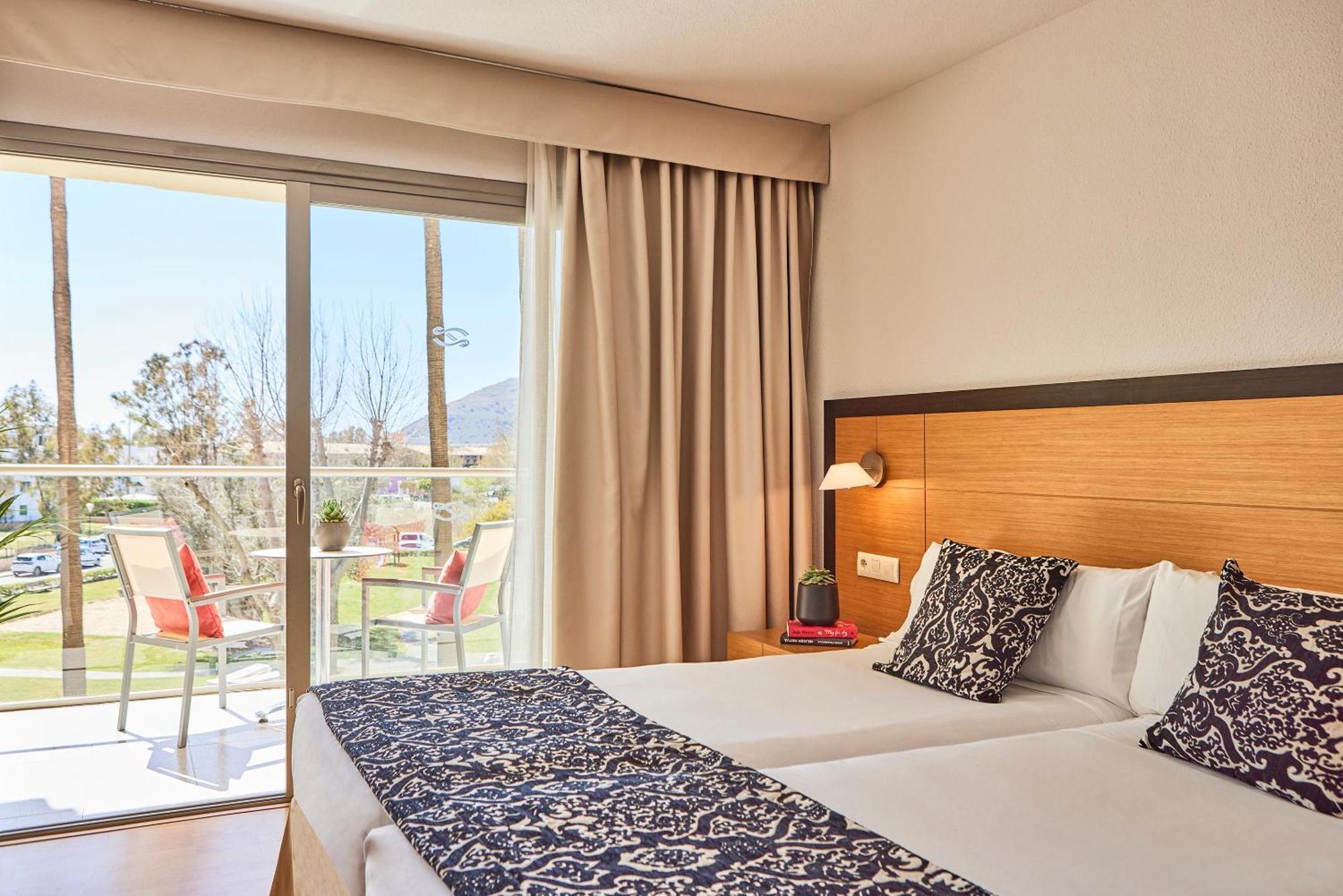 Апарт отель Zafiro Tropic Порто де Алькудиа Экстерьер фото